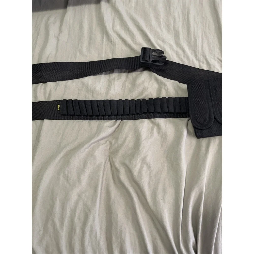 Allen Company 20 Round Belt With 2  Clip Holder Case On Belt, Used